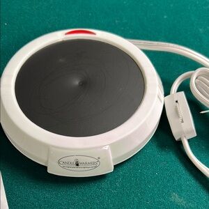 Candle Warmers Etc. White and Black Mug Warmer